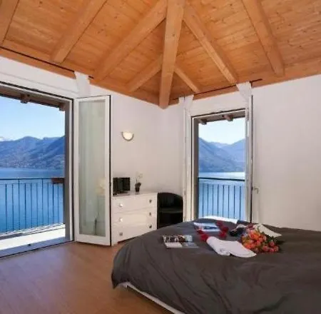 Luxury Attico With Big Terrace Apartment Argegno