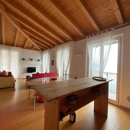 Luxury Attico With Big Terrace Apartment Argegno