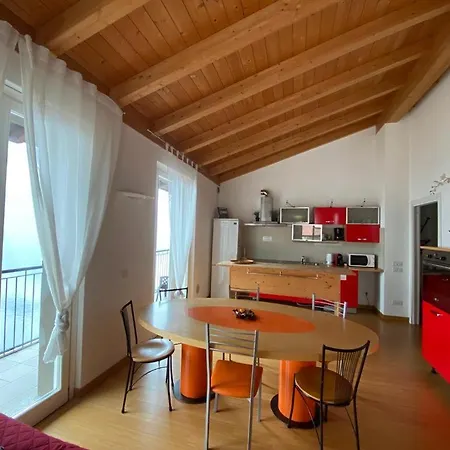 Luxury Attico With Big Terrace Apartment Argegno